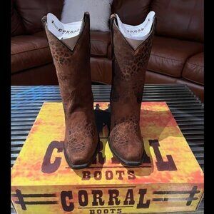 CORRAL BOOTS COWGIRL LD BROWN CHEETAH PRINT SHORT TOP